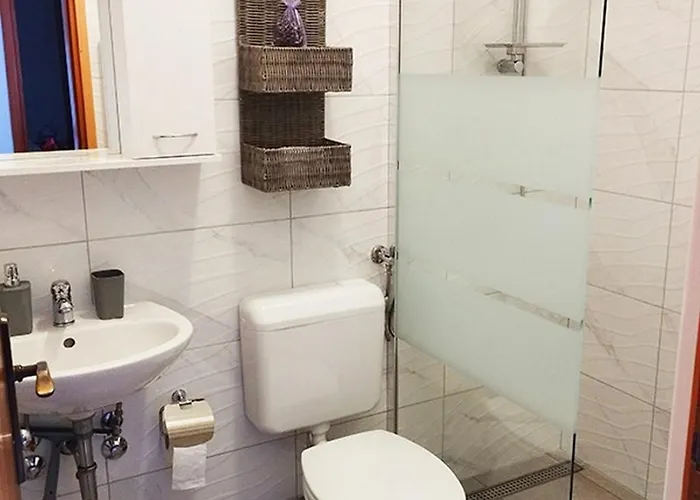 With Parking Space Supetarska Draga - Gonar, Rab - 22586 Apartman Rab Town
