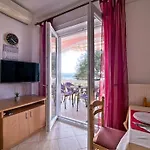 דירה With Parking Space Supetarska Draga - Gonar, Rab - 22586 ראב