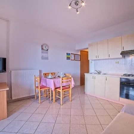 Apartment With Parking Space - Gonar, Rab - 22586 Supetarska Draga