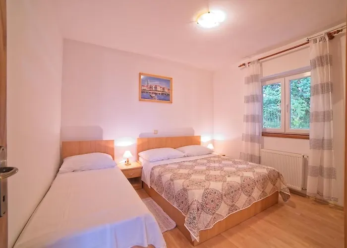 Appartement With Parking Space Supetarska Draga - Gonar, Rab - 22586